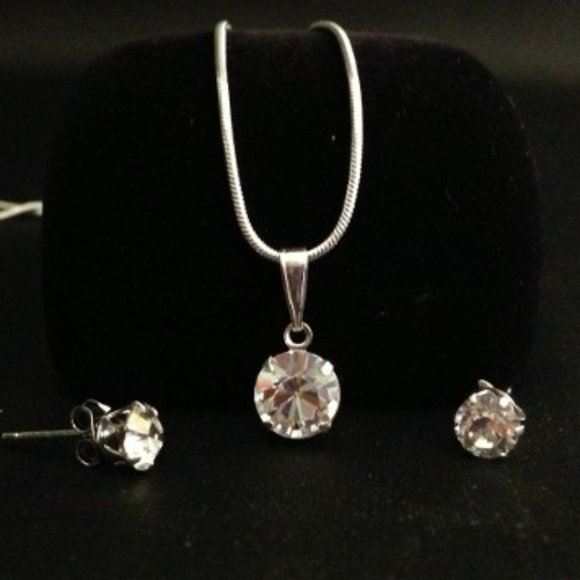 Swarovski Elements Jewelry Set - Picture 3 of 6